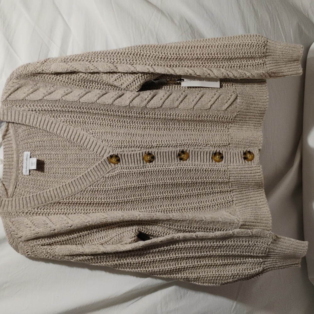 (D-5) NWT Cupcakes & Cashmere Tan Sweater Cardigan Sz.M